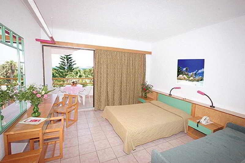Tigaki Beach Hotel エクステリア 写真