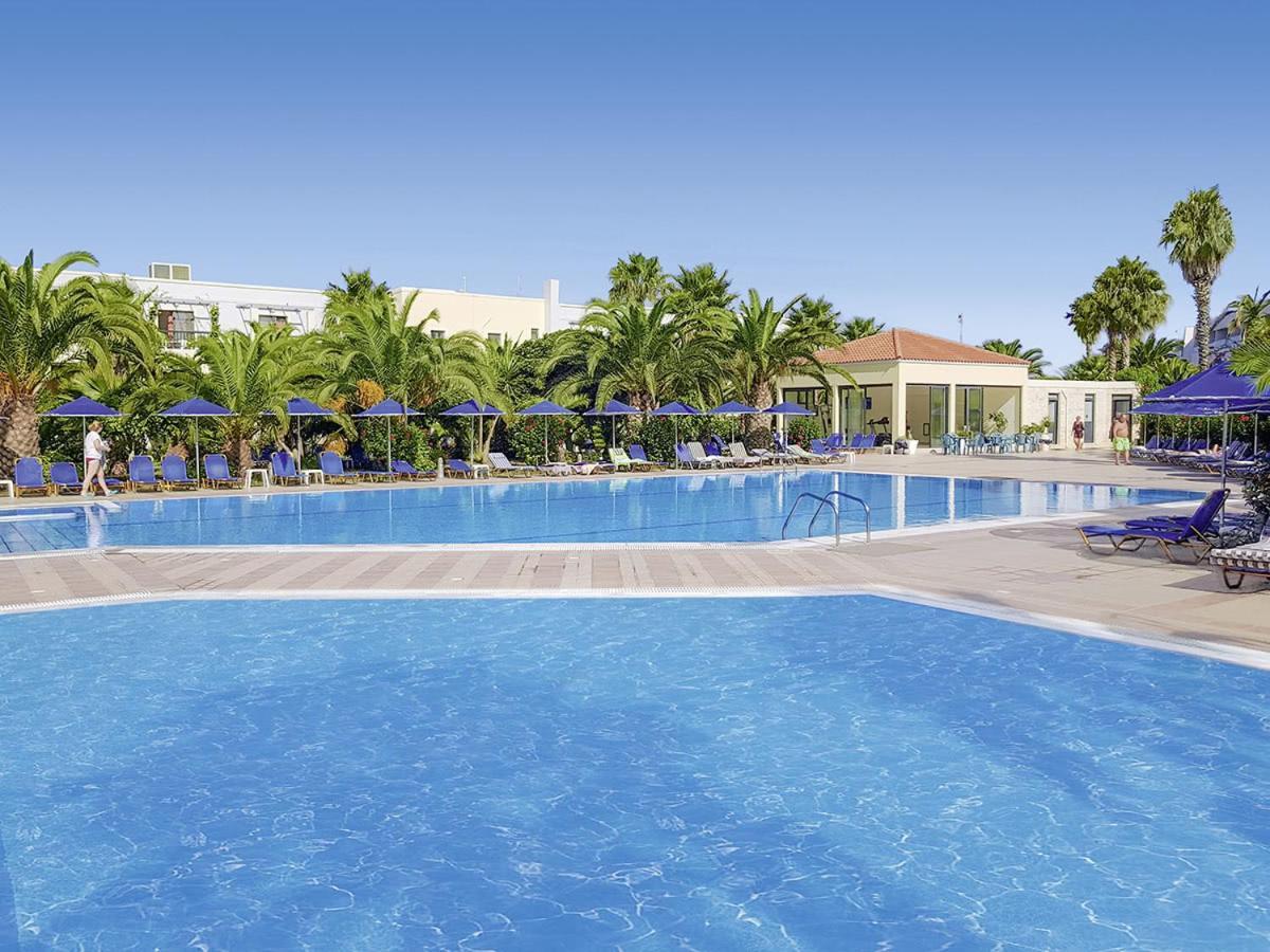 Tigaki Beach Hotel エクステリア 写真