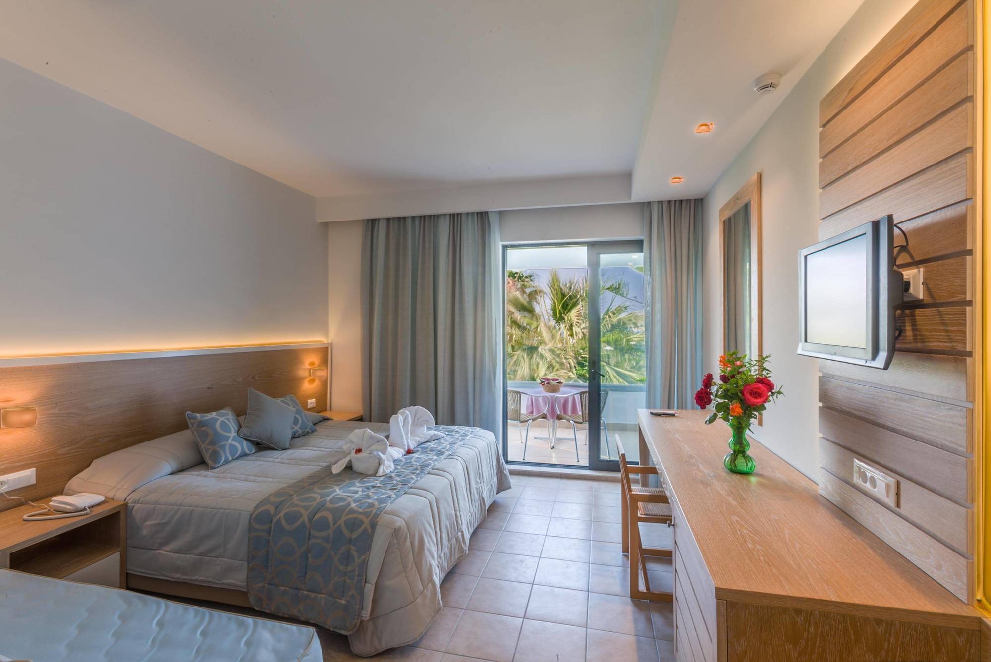 Tigaki Beach Hotel エクステリア 写真